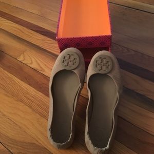 Worn 3 times good condition Tory Burch flats